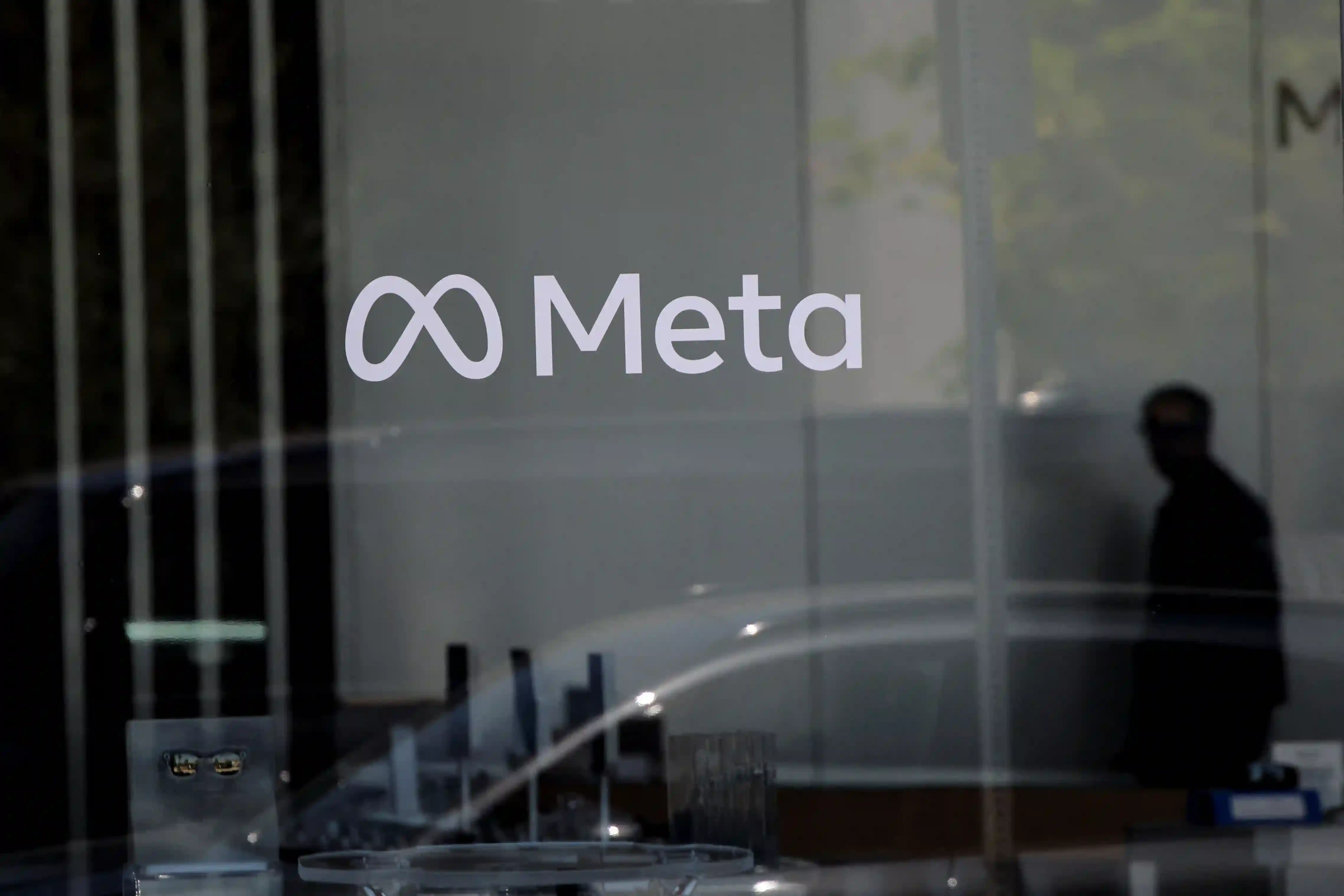 Meta Begins Mass Production of In-House "Iris" AI Chip to Double Compute Capacity