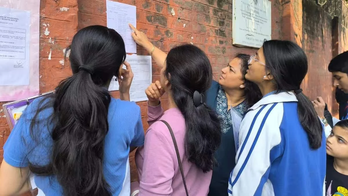CBSE Date Sheet 2027: Class 10, 12 Timetable Not Out Yet, Likely by Mid-November; Private Candidate Forms Close October 23