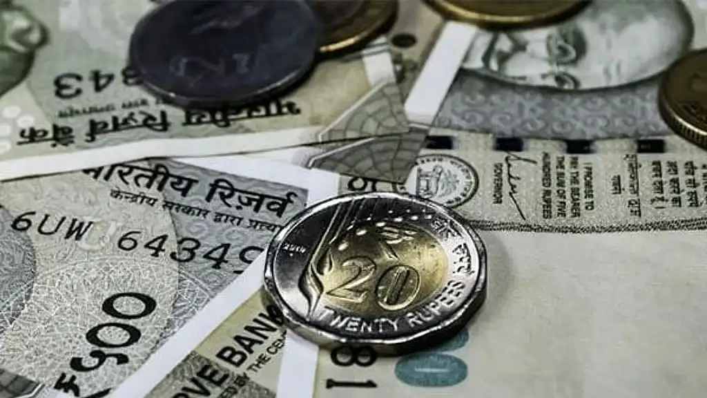 Rupee Rebounds to ₹94.80 Against Dollar as RBI Steps Up Currency Defence