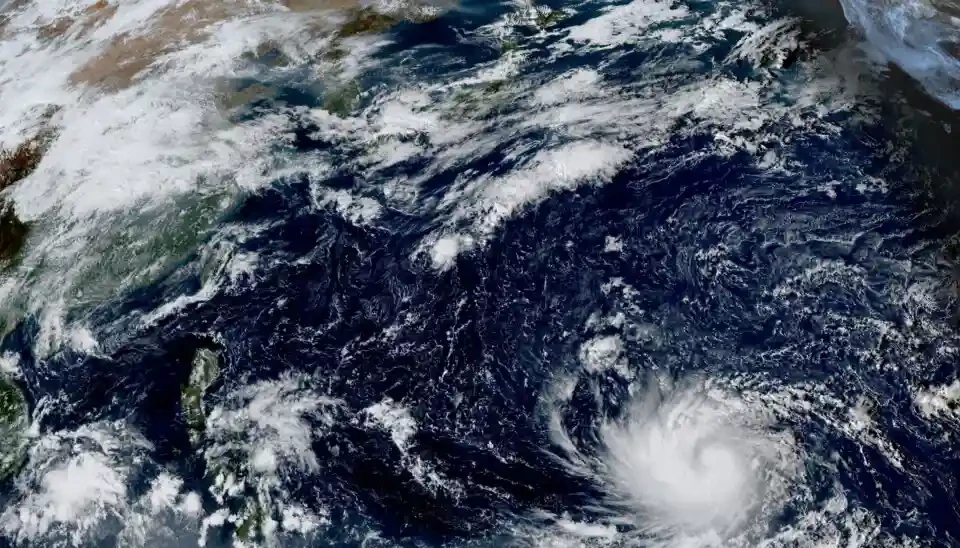 Super Typhoon Champi Path Update: Jeju Island and South Korea on Alert